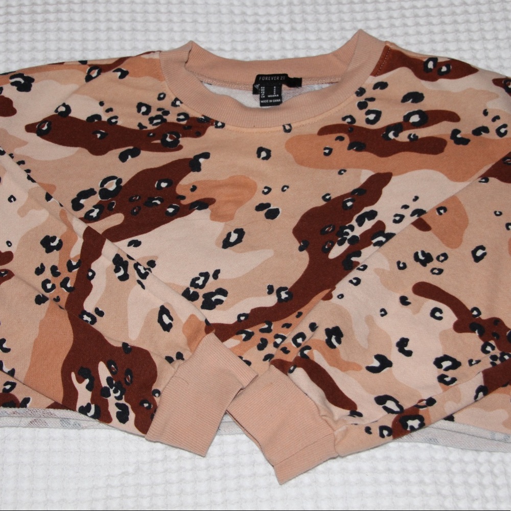 Crop brown camo sweatshirt